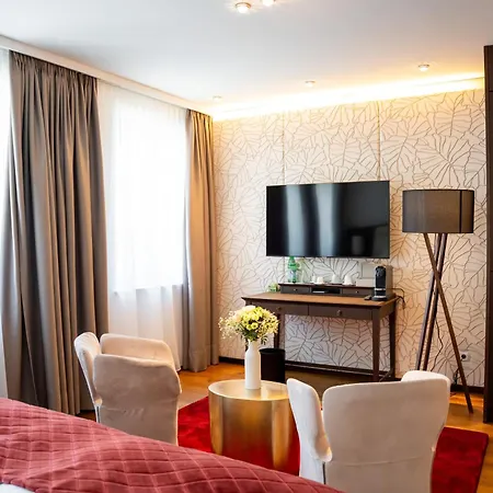 Luxury Boutique Iris Porsche Hotel Mondsee