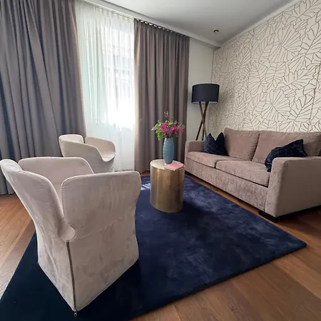 Luxury Boutique Iris Porsche * Mondsee